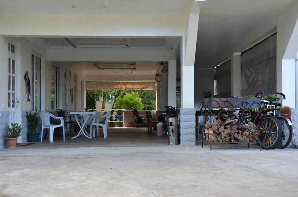 Tj Guest House Makhinjauri Exterior photo