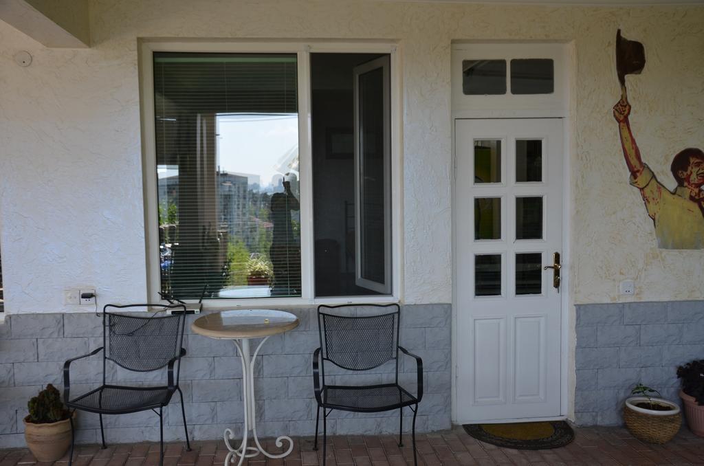 Tj Guest House Makhinjauri Exterior photo
