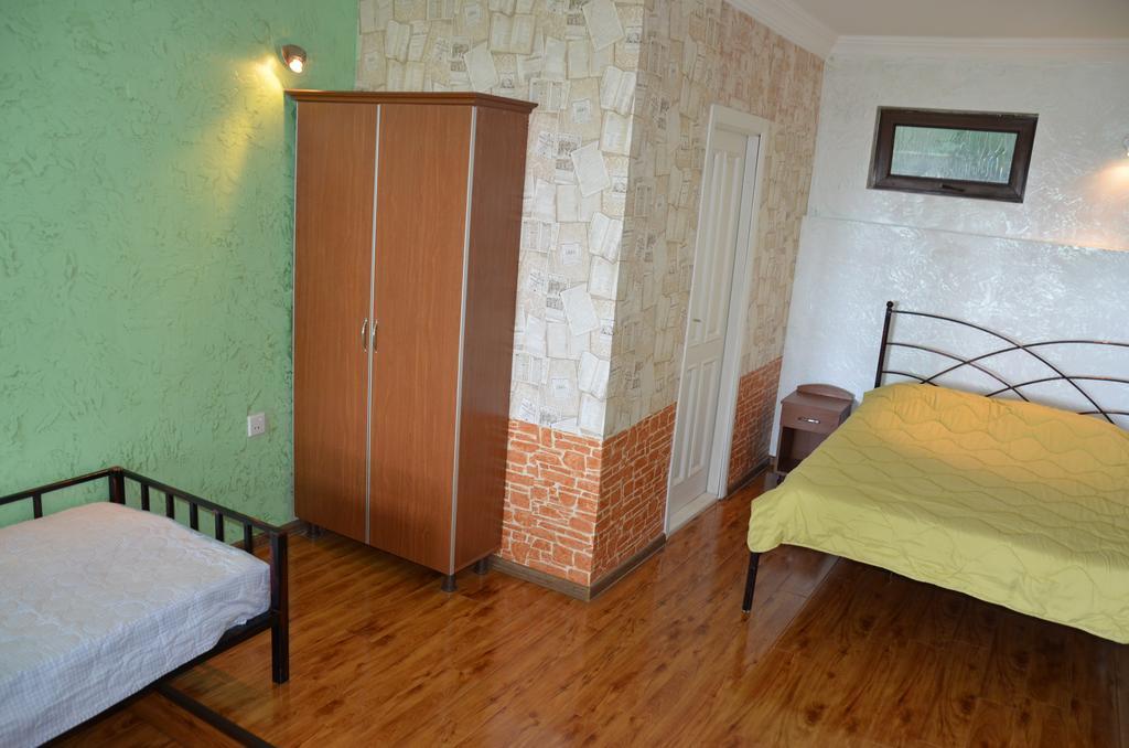 Tj Guest House Makhinjauri Exterior photo