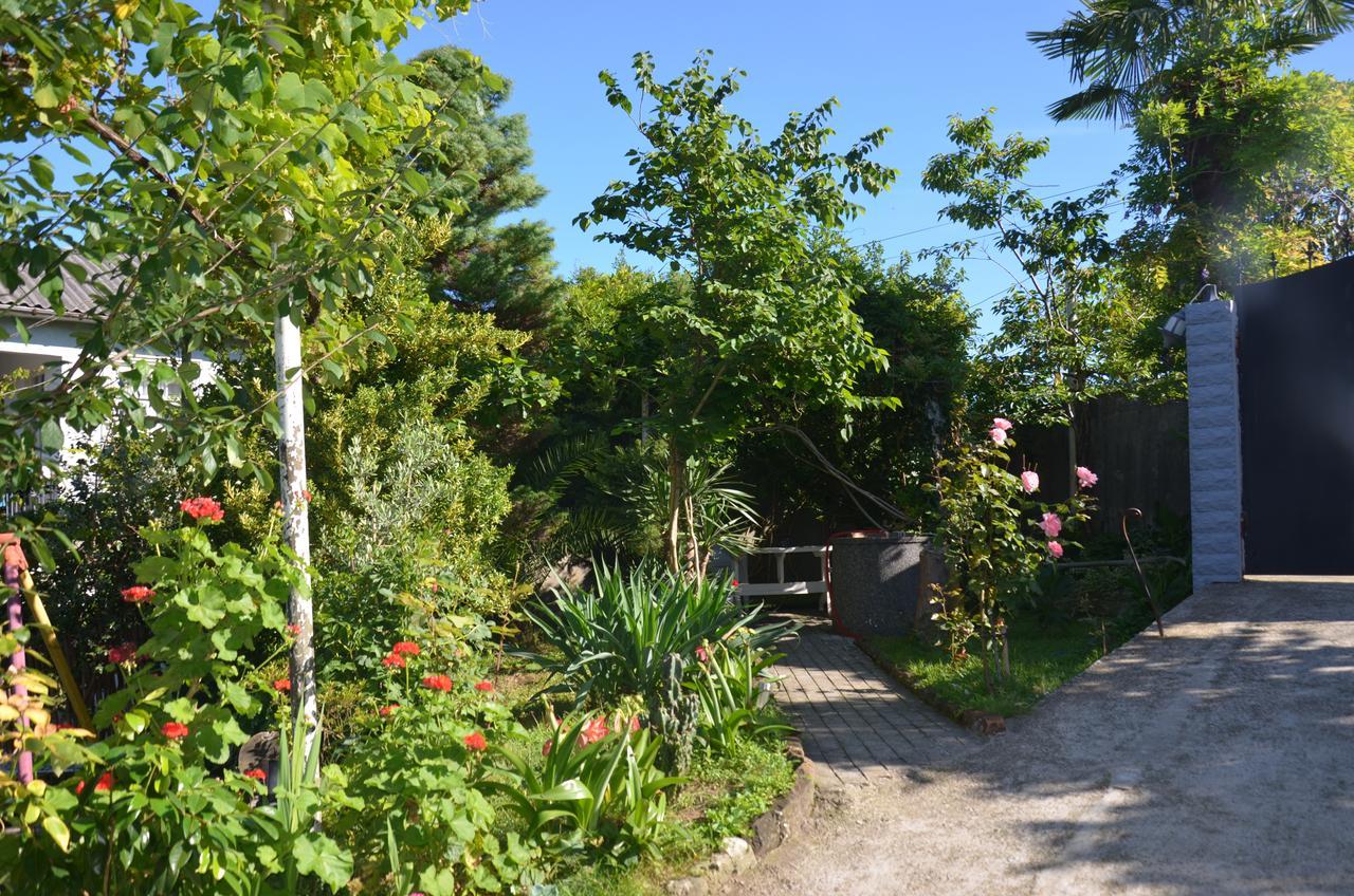 Tj Guest House Makhinjauri Exterior photo